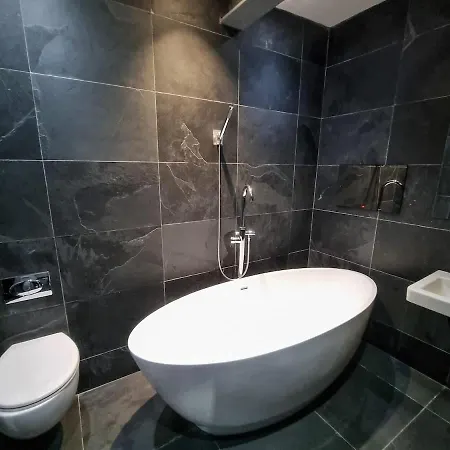Sleeps 14 Hidden Gem By Superhost Apartment *