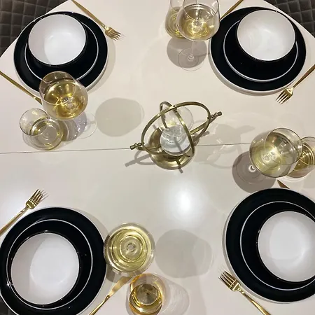 Luxe 2 Bed - Water View And Parking דירה *