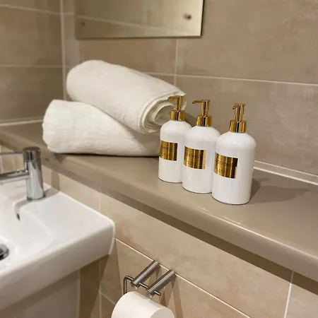 דירה Luxe 2 Bed - Water View And Parking מנצ'סטר