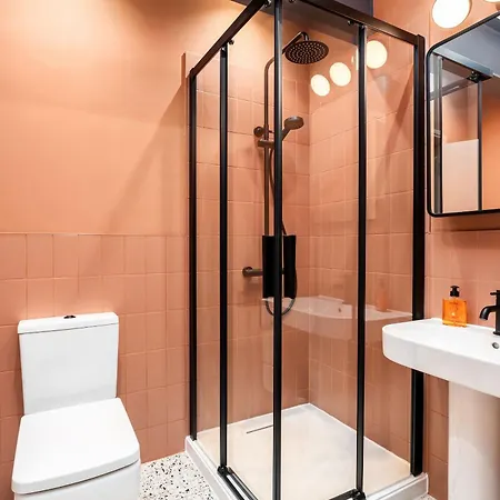 6-bedroom, 6-bathroom Contractor