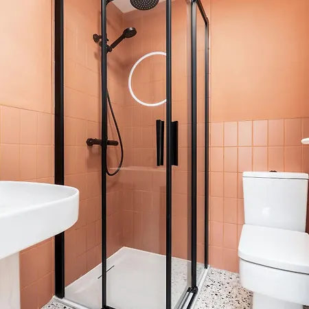 6-bedroom, 6-bathroom Contractor Manchester