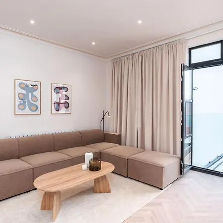 6-bedroom, 6-bathroom Contractor