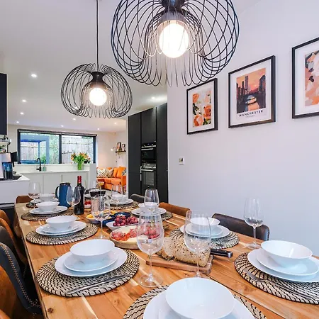 Stunning Luxury By 53 Degrees Property, Great For Groups With Hot Tub And Firepit!