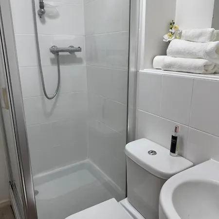 Cozy In A Shared Flat By Etihad And Coop Live Arena Kwatera prywatna