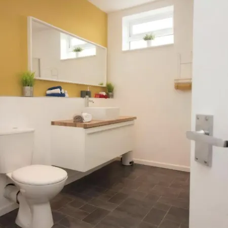 Holiday home In Eccles Salford