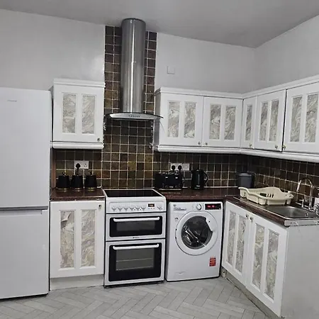 Full In Moss Bank Near Cheetham Hill *