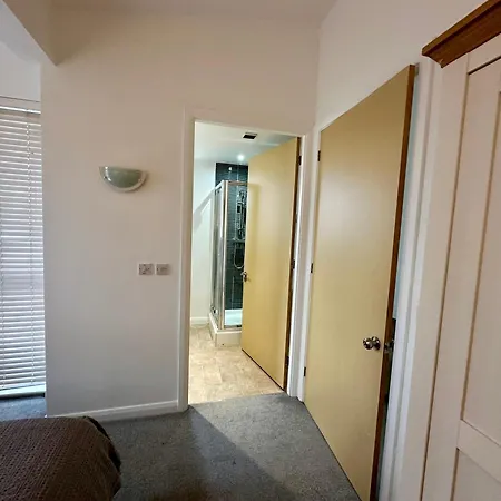 3 Bed-sleeps 6-garden-parking-pets Hébergement de vacances Manchester