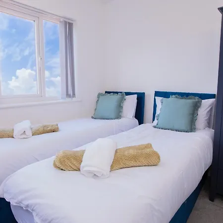 Luxury Three Story Townhouse Free Parking On Drive Manchester