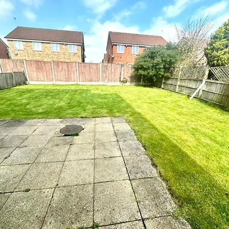 3 Bed-sleeps 6-garden-parking-pets Hébergement de vacances Manchester