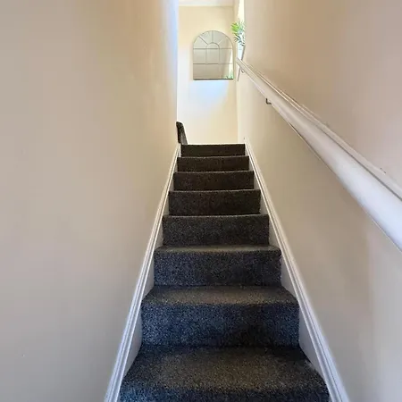 Tewkes House * מנצ'סטר