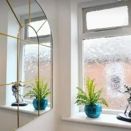 Semesterbostad Miriam House Manchester