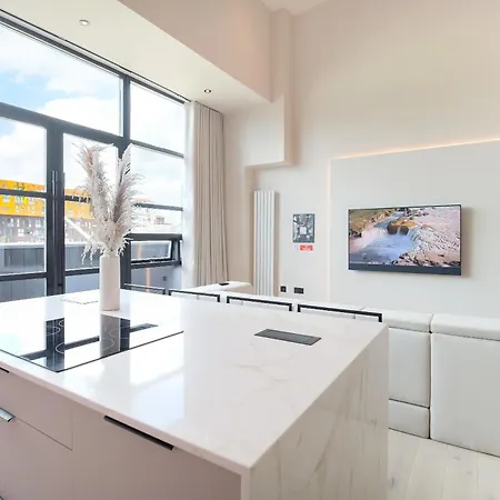 Ceramica By The Heim Residences