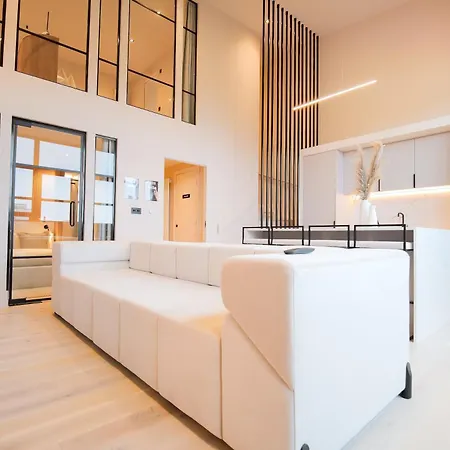 아파트 Ceramica By The Heim Residences 맨체스터