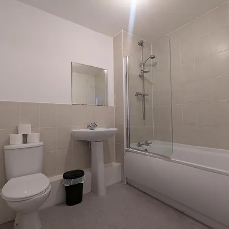 Modern 2 Bed 1 Bath 1 Ensuite - Salford شقة مانشستر