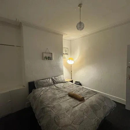 Apartament Crumpsall, *