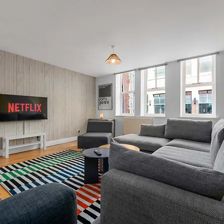 3 Bed Canal St Flat Sleeps 9 Centre Apartment Manchester
