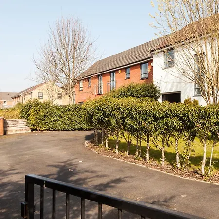 Stunning 4 Bed In Salford - Sleeps 9 * 曼彻斯特