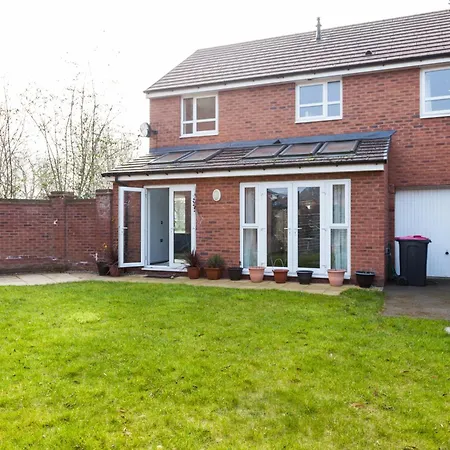 Stunning 4 Bed In Salford - Sleeps 9 别墅 曼彻斯特