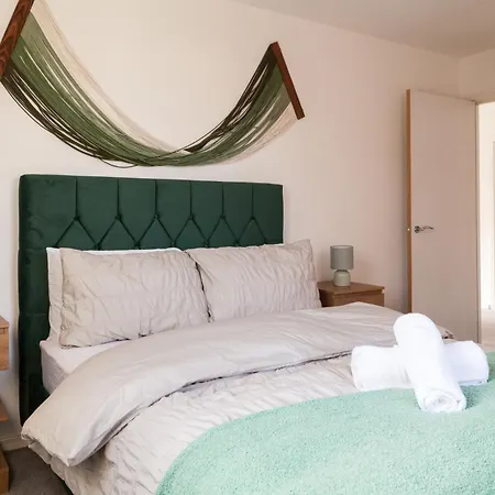 Stunning 4 Bed In Salford - Sleeps 9 * 曼彻斯特
