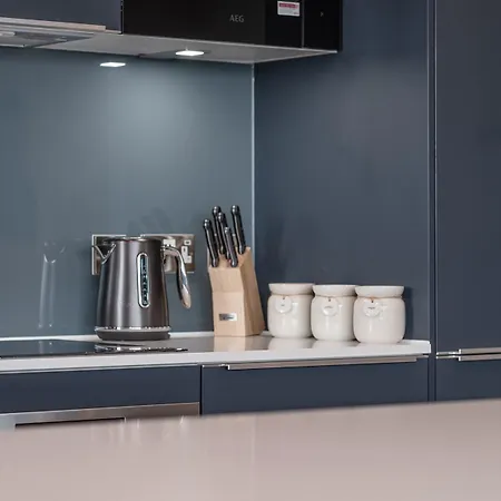 Stylish 2 Bdr By Torr Group Short Lets & Serviced With Free Wifi