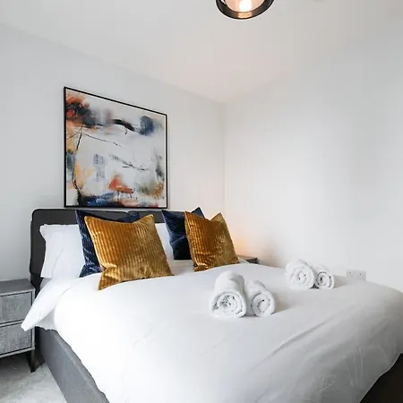 Stylish 2 Bdr By Torr Group Short Lets & Serviced With Free Wifi Manchester