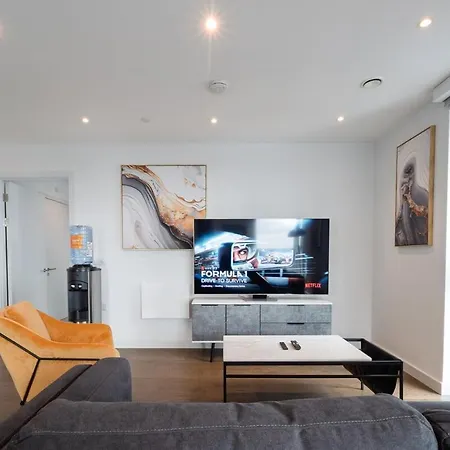 Stylish 2 Bdr By Torr Group Short Lets & Serviced With Free Wifi * Manchester