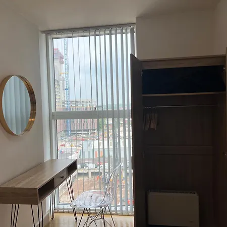 Luxury With River Views Sleeps 6