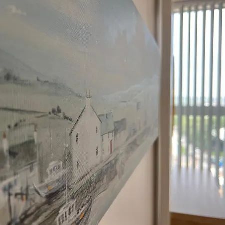 Luxury With River Views Sleeps 6 Apartment Manchester