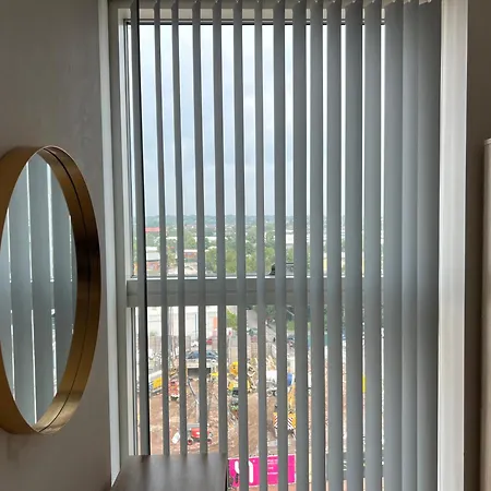 Luxury With River Views Sleeps 6 * Manchester
