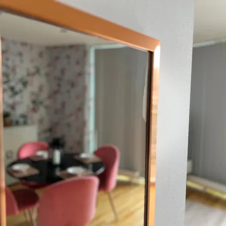 Luxury With River Views Sleeps 6 Apartment Manchester