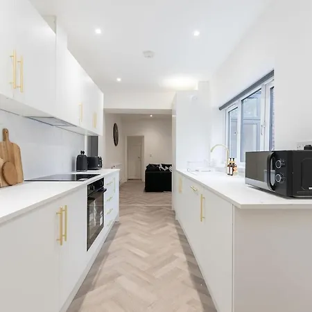 Luxury By Centre Etihad And Coop Live Manchester