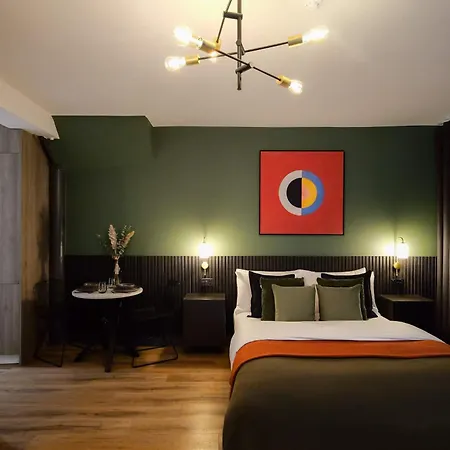 Stylish Northern Quarter Studio, Ideal For Leisure & Work Stays *