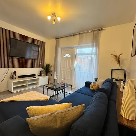 Stylish Townhouse- Centre - O2 Apollo