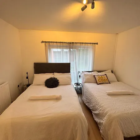 Stylish Townhouse- Centre - O2 Apollo Appartement