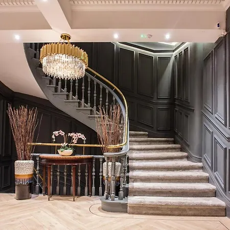 Chic Escape In Chinatown - Walk To Everything Apartment