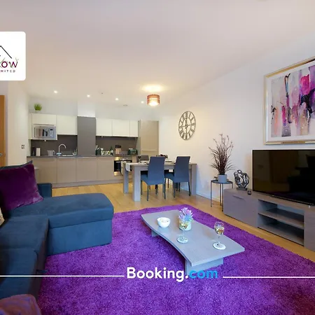 Premium Deals On Modern 2 -bed 2-bath 122 High Street Flat For Movers & Pros By Hedgerow * Manchester