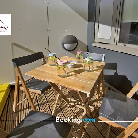 Premium Deals On Modern 2 -bed 2-bath 122 High Street Flat For Movers & Pros By Hedgerow