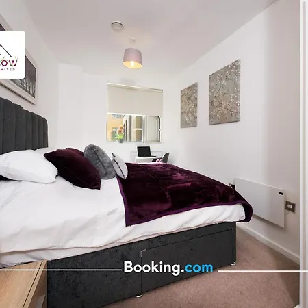 Premium Deals On Modern 2 -bed 2-bath 122 High Street Flat For Movers & Pros By Hedgerow * Manchester