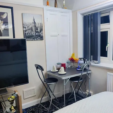 Clayton Homestay szállás