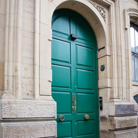 Stylish Escape - Walk To Chinatown Apartment Manchester