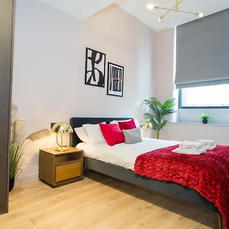 Chic Escape In Chinatown - Walk To Everything Apartment Manchester