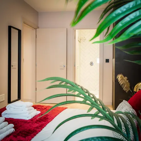 Chic Escape In Chinatown - Walk To Everything Manchester