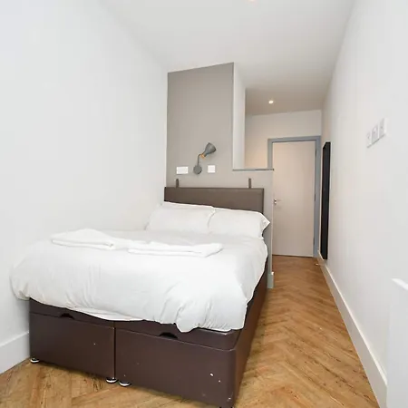 Sleek 2bed Flat In W Security Appartement Manchester