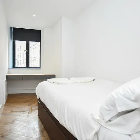 Sleek 2bed Flat In W Security *