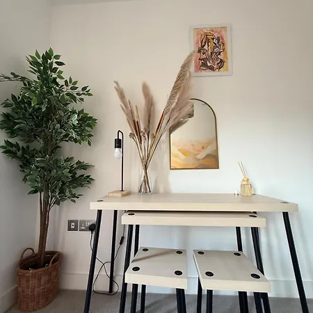 Town House In Greater - Hot Tub - Roof Terrace Holiday home Manchester