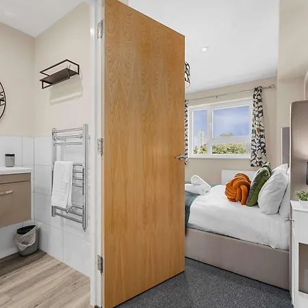 2 Bed Free Parking Mcr By Superhost