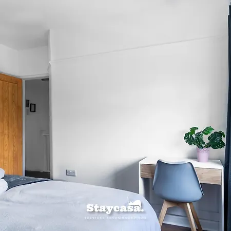펜션 3-bedroom House W Free Parking, Near Man Airport! 맨체스터