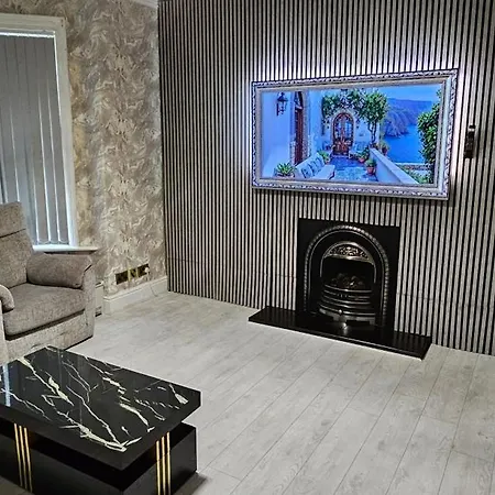 Full In Moss Bank Near Cheetham Hill *
