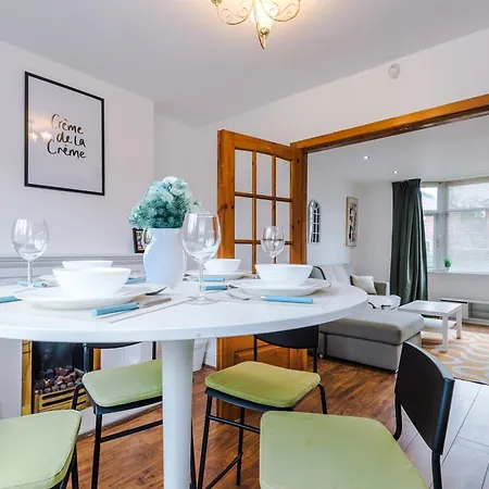 Ferienhaus Driveway Stunning 3bedroom In Withington *