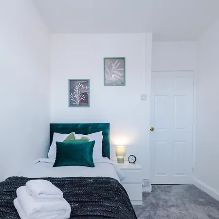 Semesterbostad Driveway Stunning 3bedroom In Withington *